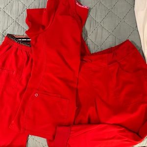 Heart and soul 3 piece scrub set